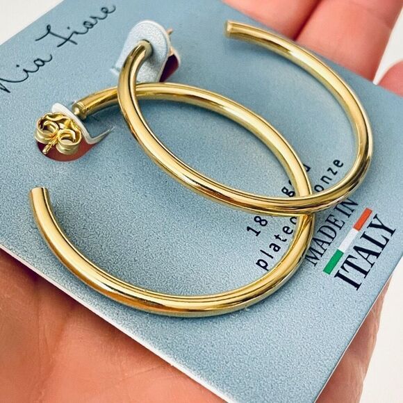 NWT Gorgeous Mia Fiore 18”D Hoops 18kt Gold Pleated Bronze Hoop earrings - Picture 2 of 12